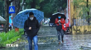 أمطار وثلوج.. منخفض جوي يضرب هانوي ويخفض درجات الحرارة لمستويات قياسية